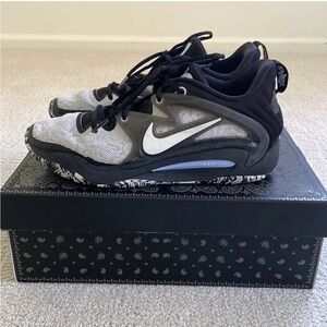 Size 8.5 - Nike KD 15 Refuge